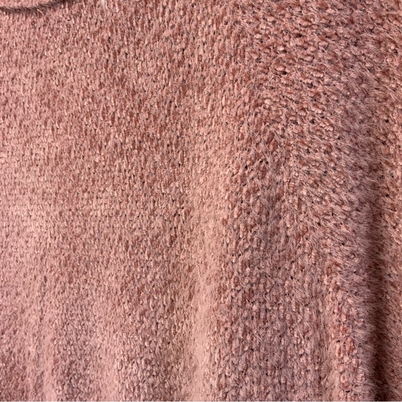 Hollister Sweatshirt - Picture 6 of 6